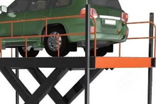 4S店再惹禍端，勞斯萊斯從升降機(jī)上跌落