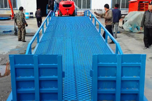 怎樣解決卸貨登車橋常見故障？