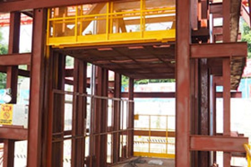 更換施工升降機油管需要注意哪些要點？