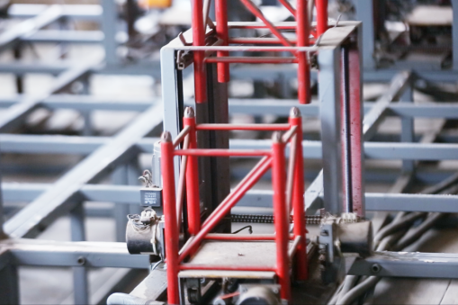 升降機導軌架安裝方法是什么？