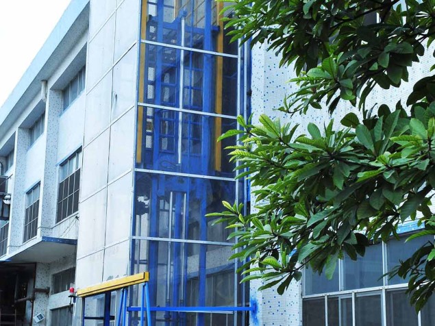 室外超高升降機