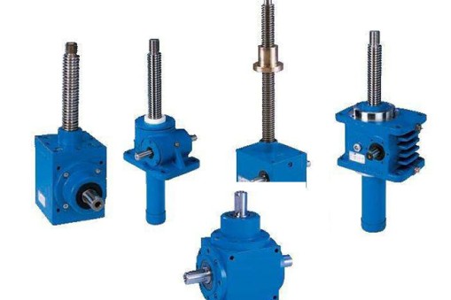 升降機(jī)由哪幾部分組成？