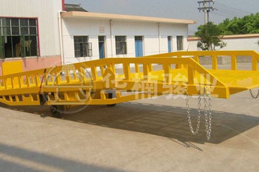 液壓式移動登車橋哪個品牌好，價格怎樣？