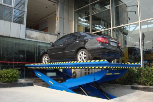 佛山汽車升降機廠家 多少錢？