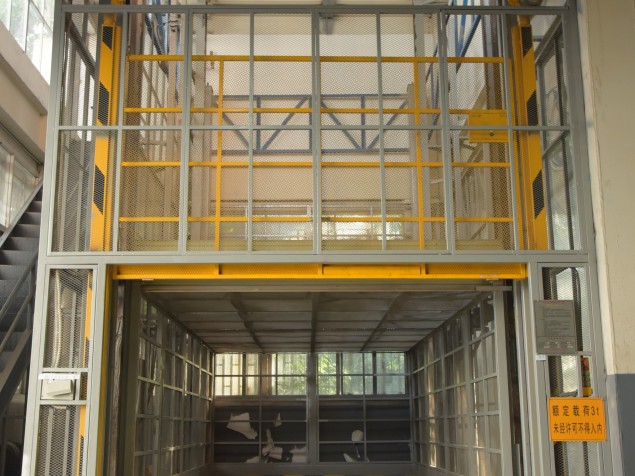 重載直頂式升降機