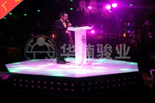 為什么說購買旋轉(zhuǎn)式升降舞臺不能只看低價(jià)格？