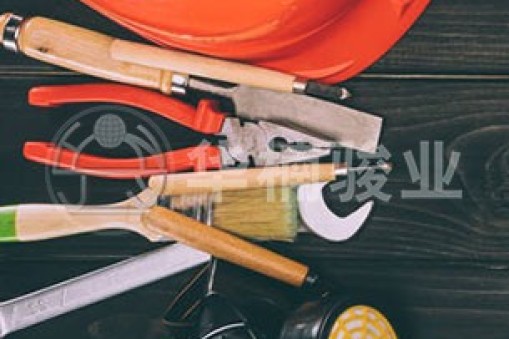 移動式升降機的輪胎要做哪些檢查項目？