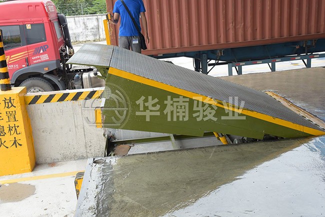 廣元升降機(jī)、登車橋公司